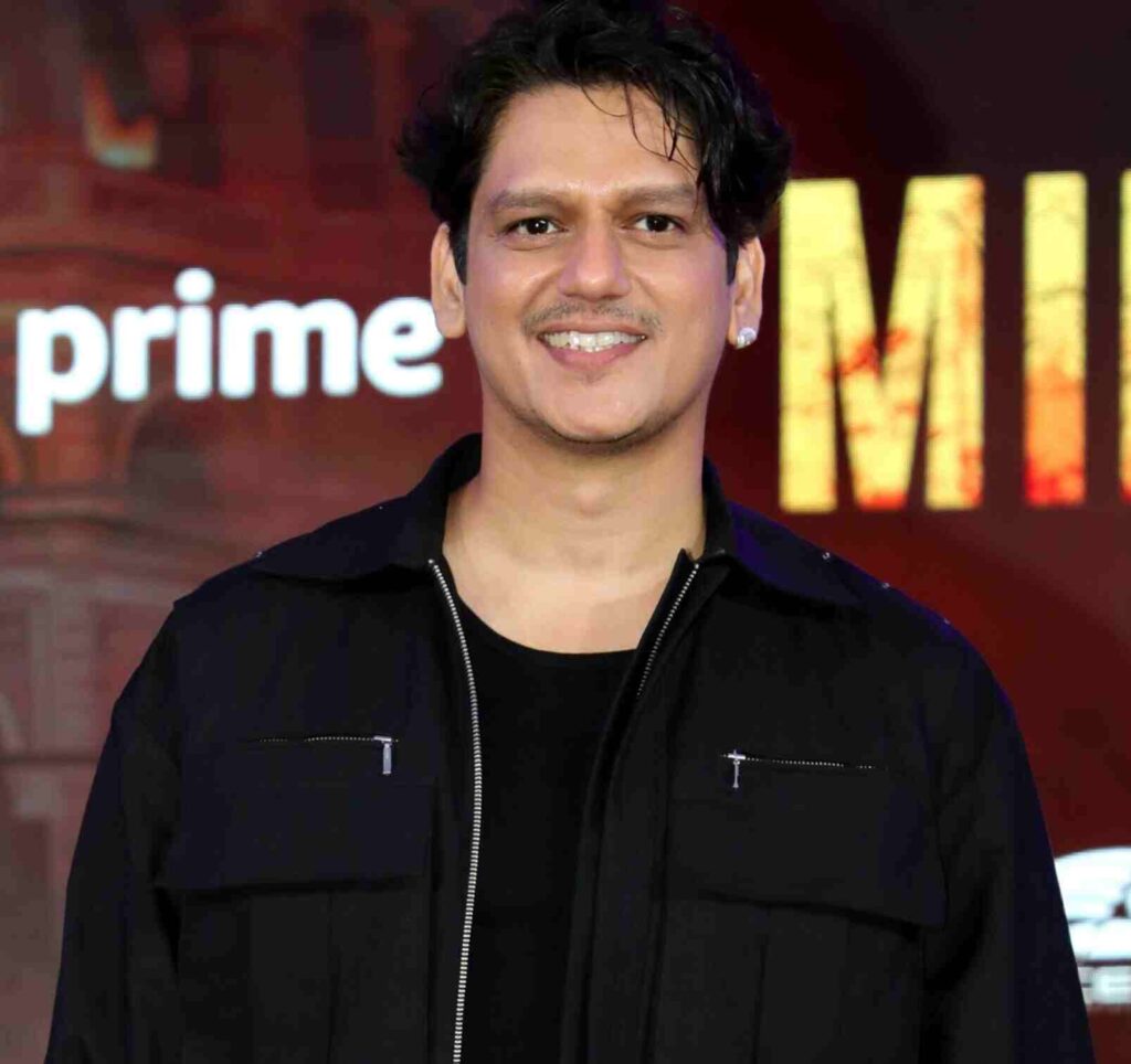 Vijay Varma as Bharat Tyagi Shatrughan Tyagi